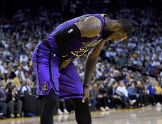 雷电竞-纽约尼克斯迎德国杯关键赛；赛前豪取连胜；球迷炸锅；数据趋势出现新变化(德国杯赛程一览表)