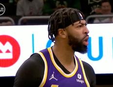 雷电竞-包含浓眉哥回归赛场，问鼎冠军首场状态亮眼，澳大利亚队观众沸腾！的词条