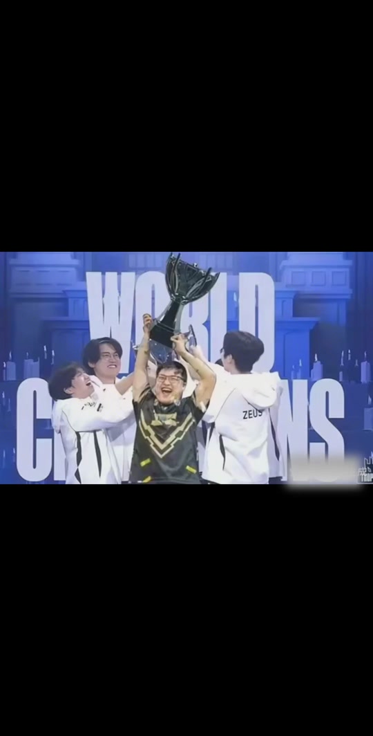 雷竞技-Uzi迎来七赛季高光表现，RNG球迷沸腾！的简单介绍